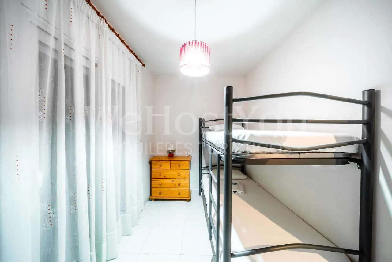 아파트 Bel Appartement Roses, Arenes 15 - Wehostyou